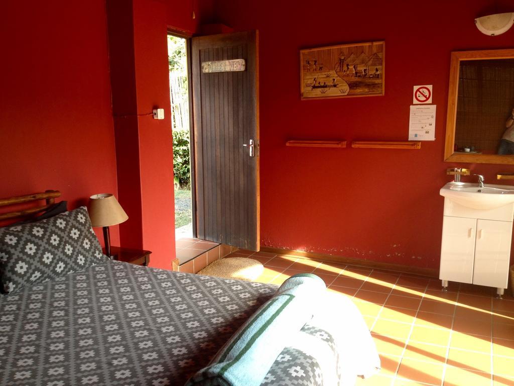 Auberge de jeunesse Jungle Monkey Backpackers à Port Saint Johnʼs Chambre photo